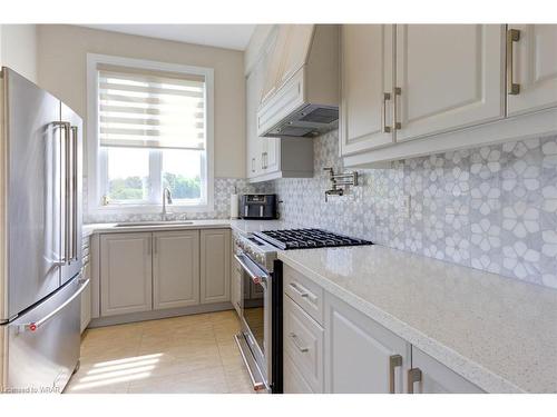 230 Carter Road, Puslinch, ON - Indoor Photo Showing Kitchen With Upgraded Kitchen