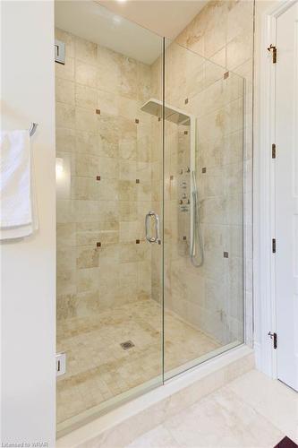 230 Carter Road, Puslinch, ON - Indoor Photo Showing Bathroom