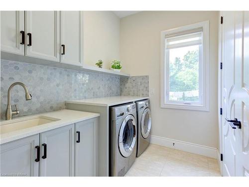 230 Carter Road, Puslinch, ON - Indoor Photo Showing Laundry Room