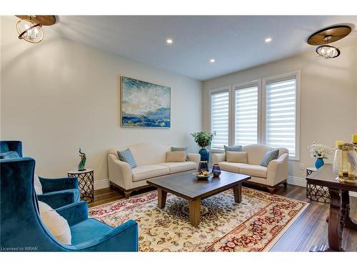 230 Carter Road, Puslinch, ON - Indoor Photo Showing Living Room