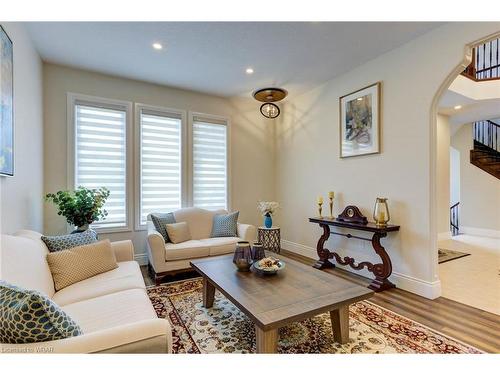 230 Carter Road, Puslinch, ON - Indoor Photo Showing Living Room