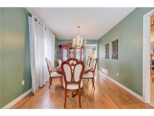 32 Mcnichol Drive, Cambridge, ON - Indoor Photo Showing Dining Room