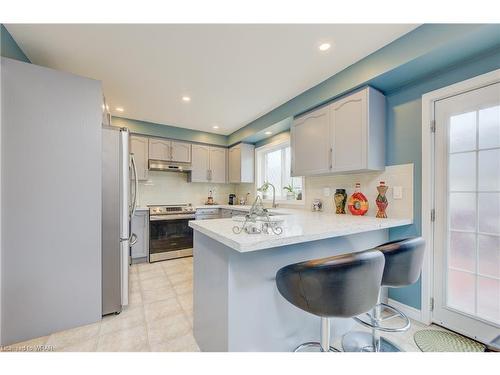 32 Mcnichol Drive, Cambridge, ON - Indoor Photo Showing Kitchen