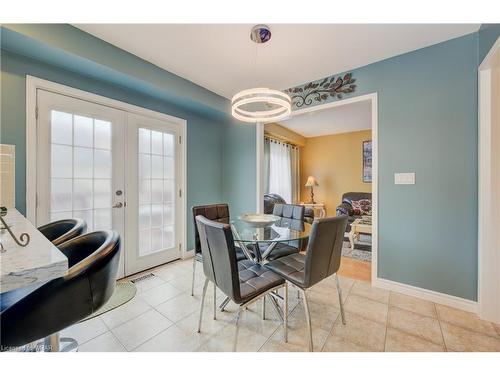 32 Mcnichol Drive, Cambridge, ON - Indoor Photo Showing Dining Room