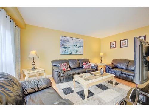 32 Mcnichol Drive, Cambridge, ON - Indoor Photo Showing Living Room