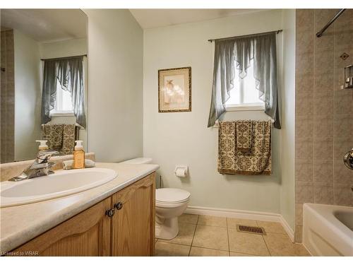 32 Mcnichol Drive, Cambridge, ON - Indoor Photo Showing Bathroom