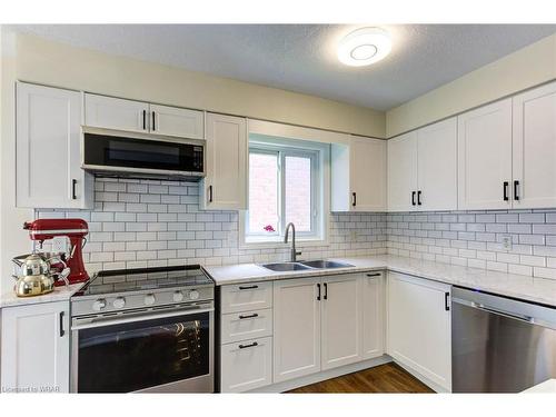 379 Hidden Creek Drive, Kitchener, ON - Indoor Photo Showing Kitchen With Double Sink