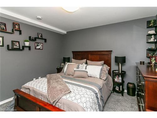 199 Carter Avenue, Waterloo, ON - Indoor Photo Showing Bedroom