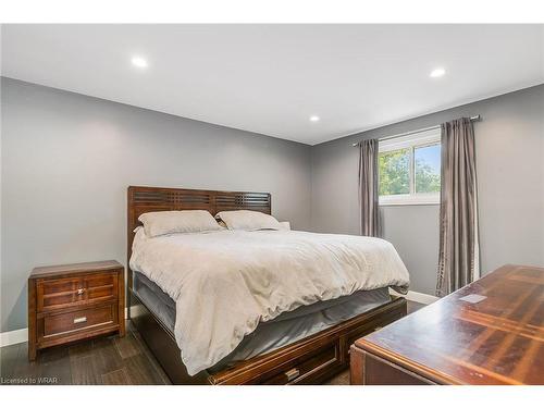 38 Black Walnut Drive, Kitchener, ON - Indoor Photo Showing Bedroom