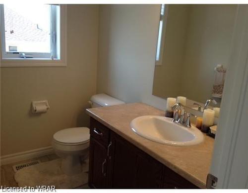 16 Todd Way, Plattsville, ON - Indoor Photo Showing Bathroom