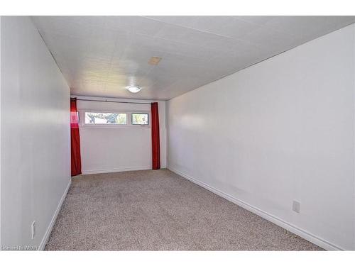 15 Cluthe Crescent, Kitchener, ON - Indoor Photo Showing Other Room