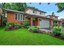 214 Old Country Place  Kitchener, ON N2E 3A3