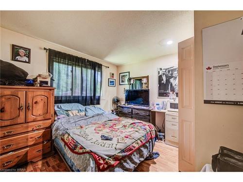 20 Blackwell Drive, Kitchener, ON - Indoor Photo Showing Bedroom