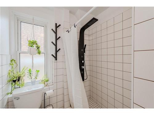 185 Ahrens Street W, Kitchener, ON - Indoor Photo Showing Bathroom