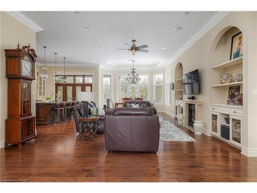 481 Lynden Road, Brantford, ON - Indoor Photo Showing Living Room