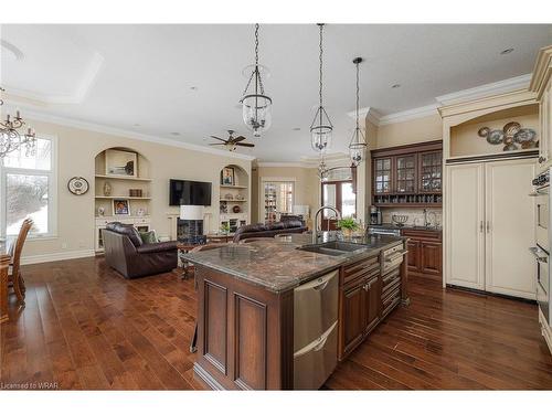 481 Lynden Road, Brantford, ON - Indoor Photo Showing Kitchen