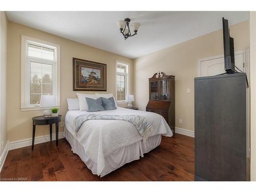 481 Lynden Road, Brantford, ON - Indoor Photo Showing Bedroom