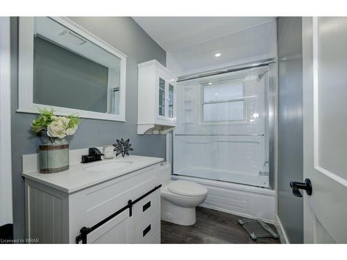 51 Rossford Crescent, Kitchener, ON - Indoor Photo Showing Bathroom