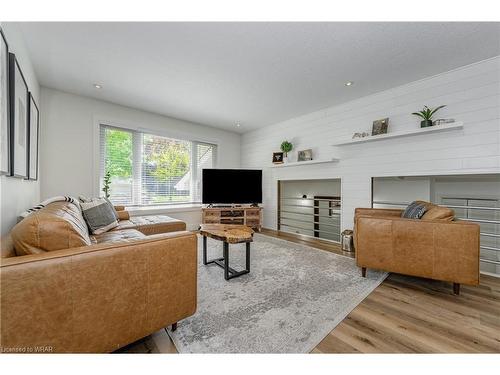 9 Highview Place, Kitchener, ON - Indoor Photo Showing Living Room