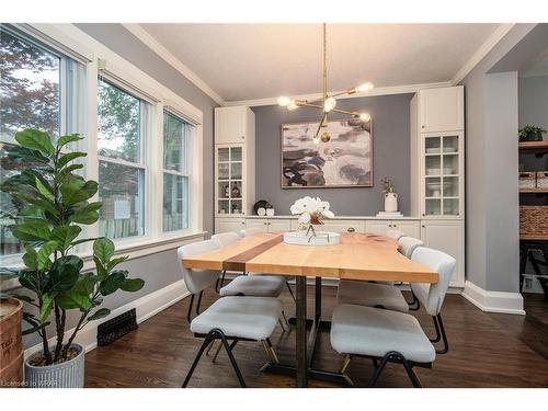 189 Samuel Street, Kitchener, ON - Indoor Photo Showing Dining Room