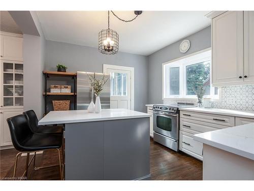 189 Samuel Street, Kitchener, ON - Indoor Photo Showing Kitchen With Upgraded Kitchen