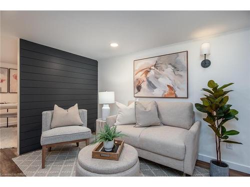 189 Samuel Street, Kitchener, ON - Indoor Photo Showing Living Room