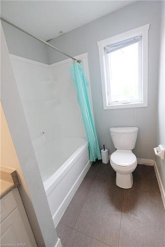 53 Kinzie Avenue, Kitchener, ON - Indoor Photo Showing Bathroom