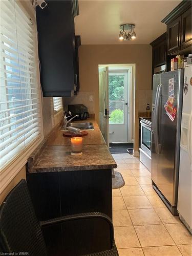 486B Kingscourt Drive, Waterloo, ON - Indoor Photo Showing Kitchen