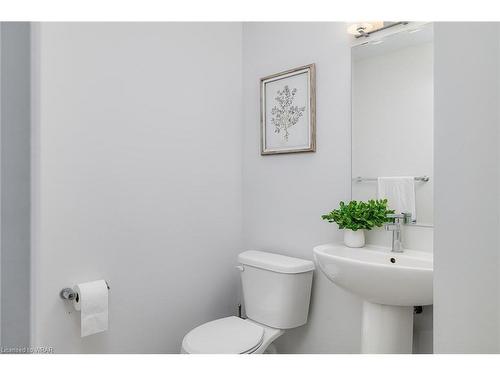 57-51 Sparrow Avenue, Cambridge, ON - Indoor Photo Showing Bathroom