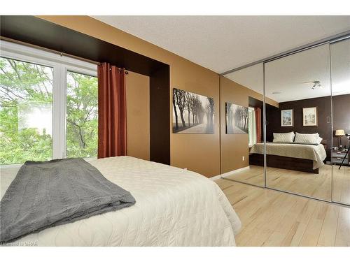 59-245 Bishop Street S, Cambridge, ON - Indoor Photo Showing Bedroom