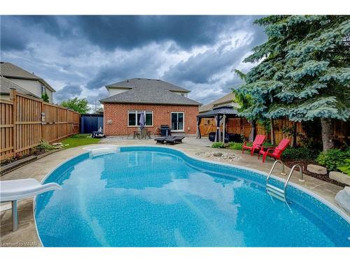 633 Cardiff Street, Waterloo, ON - Outdoor With In Ground Pool With Backyard With Exterior