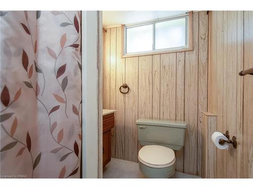 39 Acacia Street, Kitchener, ON - Indoor Photo Showing Bathroom