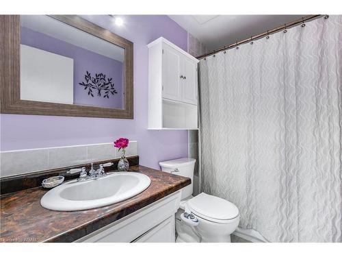 100 Appalachian Crescent, Kitchener, ON - Indoor Photo Showing Bathroom