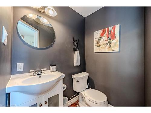 141 Park Street, Waterloo, ON - Indoor Photo Showing Bathroom