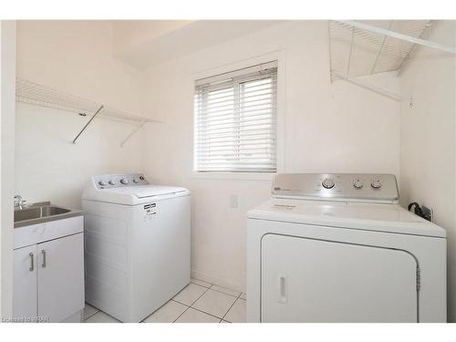 184 Hidden Creek Drive, Kitchener, ON - Indoor Photo Showing Laundry Room