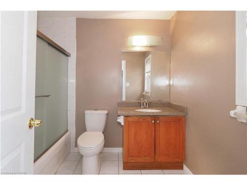 184 Hidden Creek Drive, Kitchener, ON - Indoor Photo Showing Bathroom