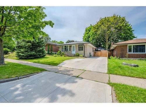 107 Pinedale Drive, Kitchener, ON - Outdoor