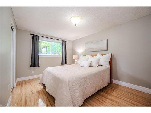 65 Cluthe Crescent, Kitchener, ON - Indoor Photo Showing Bedroom