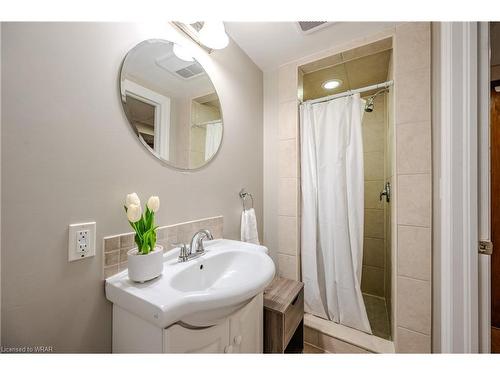 65 Cluthe Crescent, Kitchener, ON - Indoor Photo Showing Bathroom