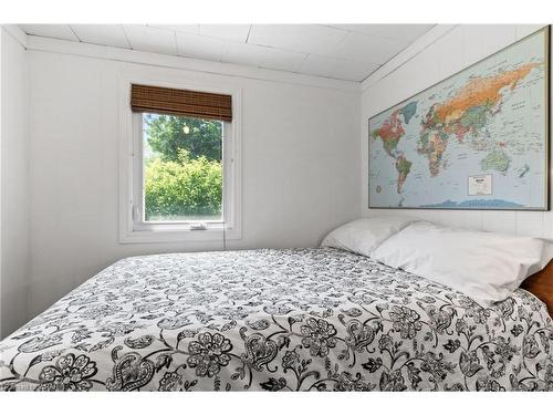 282 Widgeon Cove Road, Northern Bruce Peninsula, ON - Indoor Photo Showing Bedroom