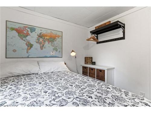 282 Widgeon Cove Road, Northern Bruce Peninsula, ON - Indoor Photo Showing Bedroom