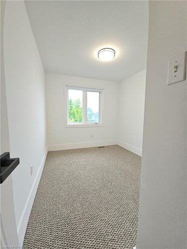 643 Royal Fern Street, Waterloo, ON - Indoor Photo Showing Other Room