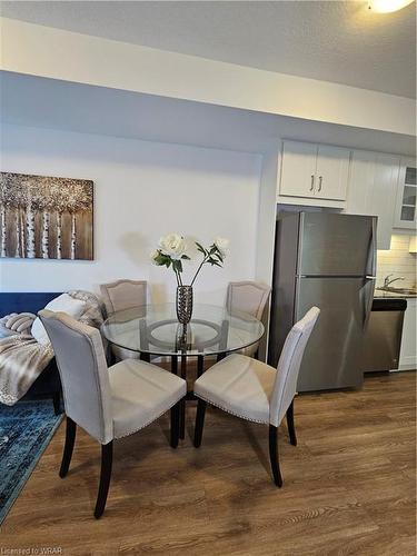 B7-374 Prospect Avenue, Kitchener, ON - Indoor Photo Showing Dining Room