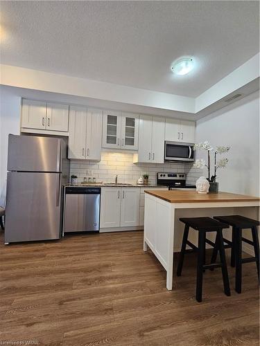 B7-374 Prospect Avenue, Kitchener, ON - Indoor Photo Showing Kitchen With Stainless Steel Kitchen