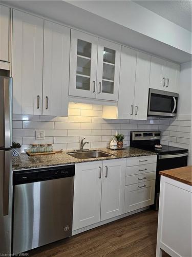 B7-374 Prospect Avenue, Kitchener, ON - Indoor Photo Showing Kitchen With Stainless Steel Kitchen