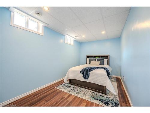 16 Barbara Crescent, Kitchener, ON - Indoor Photo Showing Bedroom