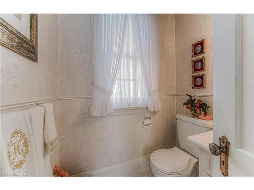 136 Simeon Street, Kitchener, ON - Indoor Photo Showing Bathroom