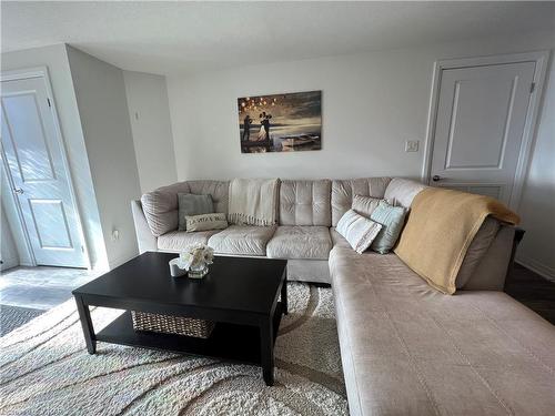 27F-1989 Ottawa Street S, Kitchener, ON - Indoor Photo Showing Living Room