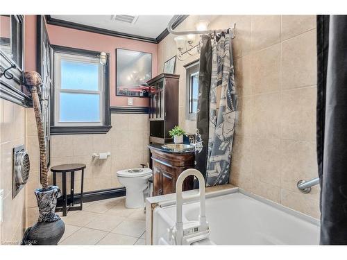 271 Bedford Road, Kitchener, ON - Indoor Photo Showing Bathroom