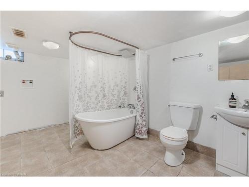 271 Bedford Road, Kitchener, ON - Indoor Photo Showing Bathroom